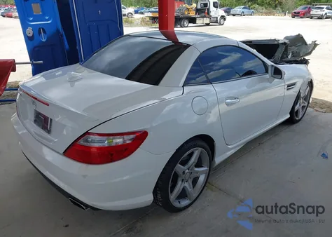 2016 Mercedes-Benz Slk 350 z USA, uszkodzony, nr VIN WDDPK5HA3GF115465